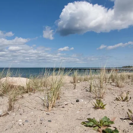 Direkt Am Der Ostsee Apartment *
